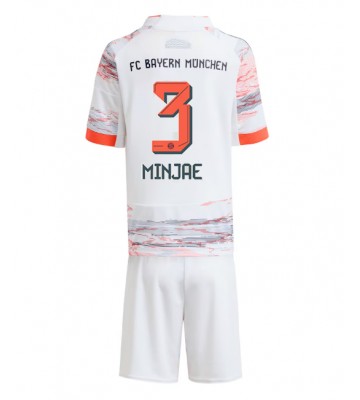 Bayern Munich Kim Min-jae #3 Udebanetrøje Børn 2025-26 Kortærmet (+ Korte bukser)